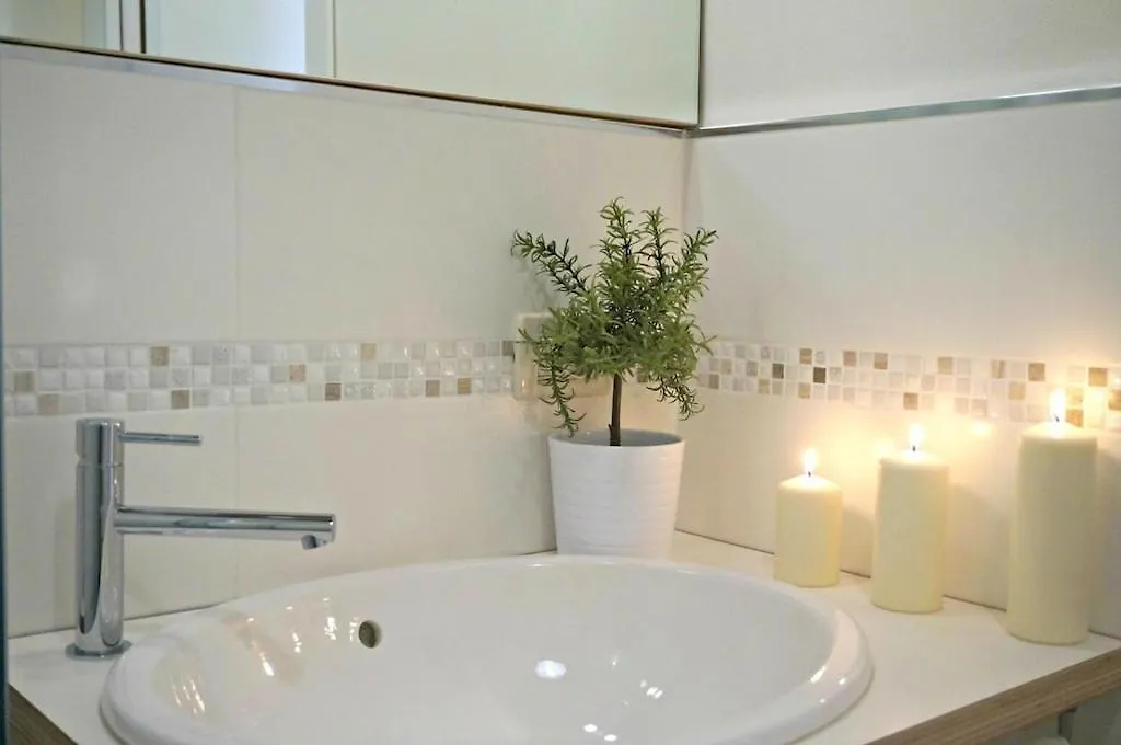 Vicopisano Nido Bianco - Sylish Studio In Historic Centre 아파트